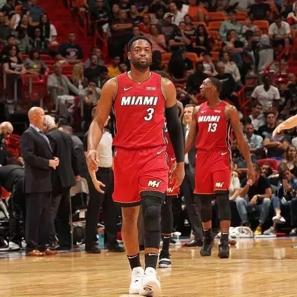 澳超前瞻：喷气机中卫突然离队，麦克阿瑟客场表现不俗（澳超前瞻：喷气机突失中卫，麦克阿瑟客场发挥稳定）