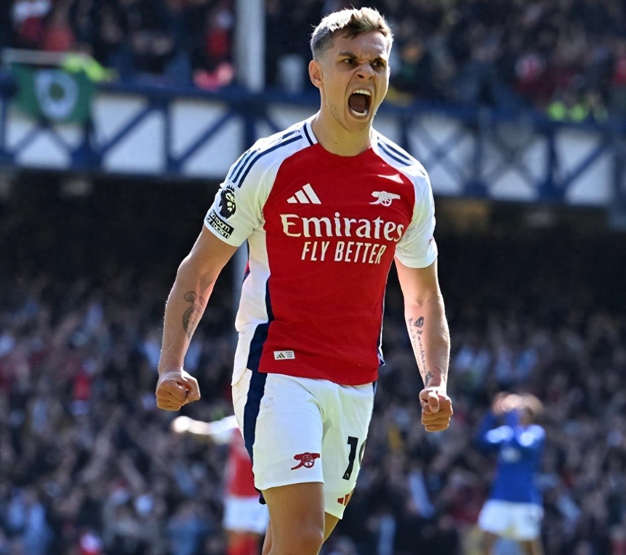 齐达内分享与樊振东切磋的照片：这年轻人球打得着实可以！（齐达内晒与樊振东对练照：这位年轻人球技真不错）