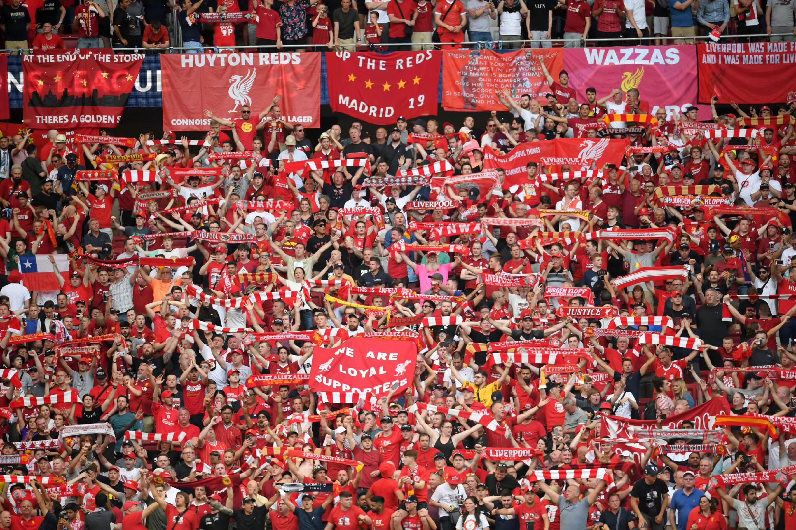 疯狂出手！康宁汉姆30投12中得29分10板9助 加时低效7投仅2中（出手如雨！康宁汉姆30投12中砍29分10板9助，加时7投仅2中）