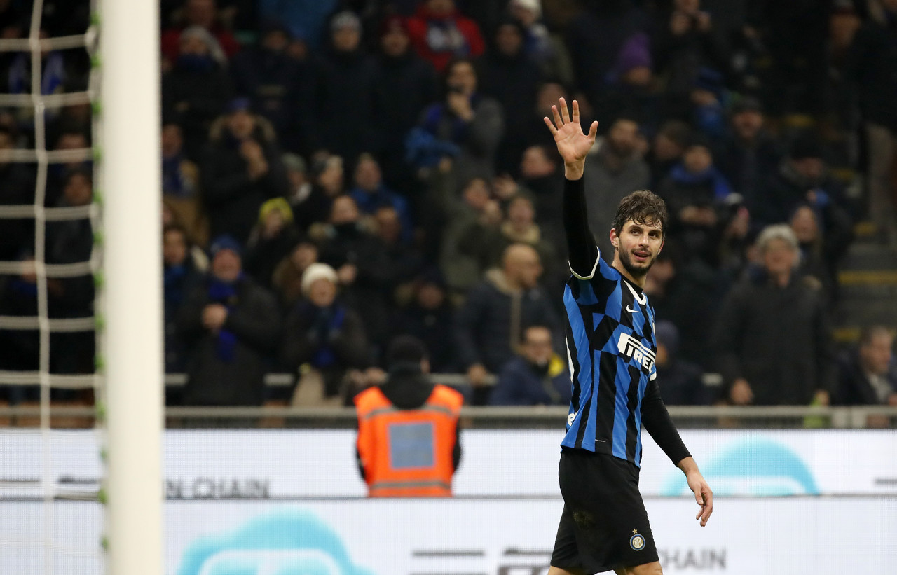 予取予求！亨特反击暴扣 半节7中5独得10分帮助江苏占据主动（状态火热！亨特快攻暴扣 半节7投5中砍10分助江苏抢得先机）