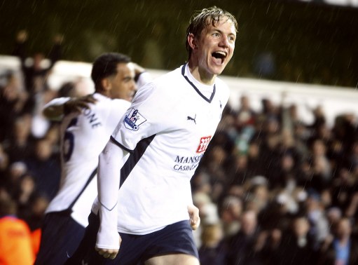 法媒：巴黎和里昂有意承办2028、2029欧联决赛，均已提交意向（法媒称巴黎与里昂欲申办2028、2029年欧联决赛，已递交意向书）