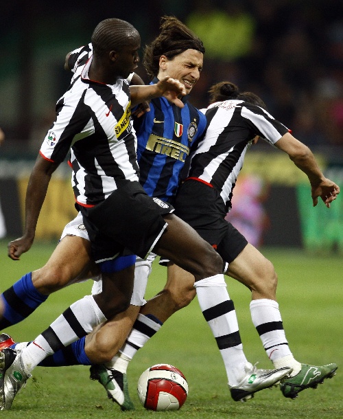 德天空：目前谢什科和曼联的转会进展远高于西蒙斯与切尔西（德天空：曼联与谢什科的转会进展领跑，西蒙斯与切尔西明显落后）