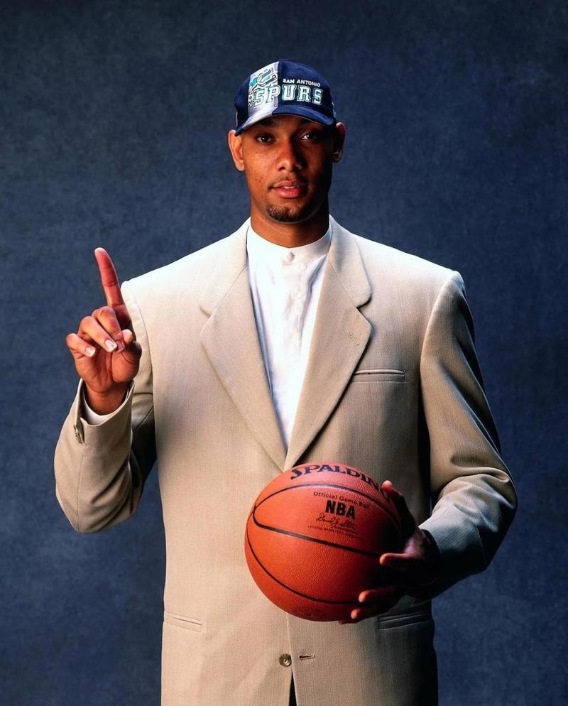 齐沃：利物浦能为重要比赛调整状态；萨拉赫？他是世界级球员（齐沃：利物浦能在关键战前找回状态；萨拉赫是世界级球员）