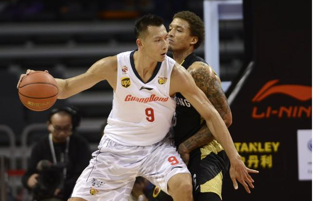 【CBA俱乐部杯】广东队晋级八强，杜锋：“我们磨合得越来越好”（CBA俱乐部杯：广东队挺进八强，杜锋称球队磨合渐入佳境）