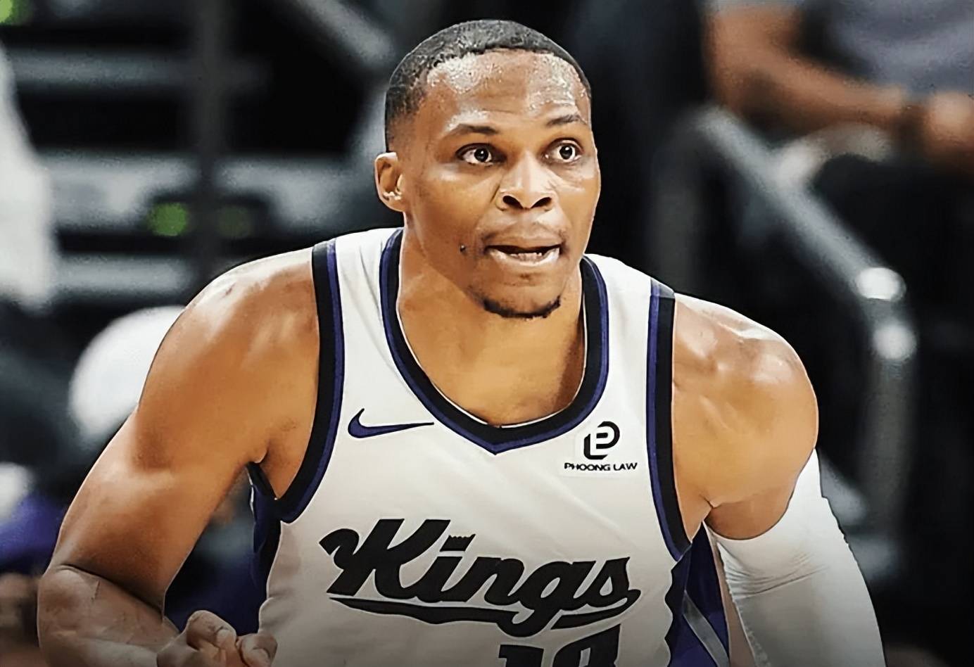 葡体中场西蒙斯：拜仁是支非常强大的球队，我们可以昂首离开（西蒙斯：拜仁实力强劲，葡体可昂首离场）