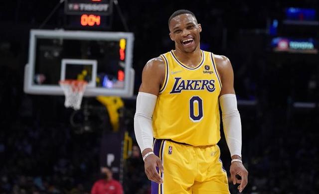 意杯-图拉姆梅开二度皮奥博尼破门 国米5-1威尼斯晋级（意大利杯：图拉姆双响、皮奥博尼破门，国米5-1胜威尼斯晋级）