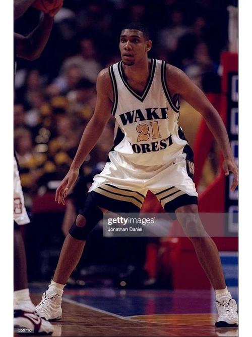 埃贝尔：对阵巴黎是场特别的比赛，这场较量有很强的荣誉意义（埃贝尔：与巴黎之战意义非凡，这是一场关乎荣誉的较量）