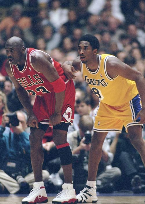 2板6助2抢，三分9中7 一己之力下起三分雨（2板6助2断，三分9投7中 一人掀起三分狂潮）